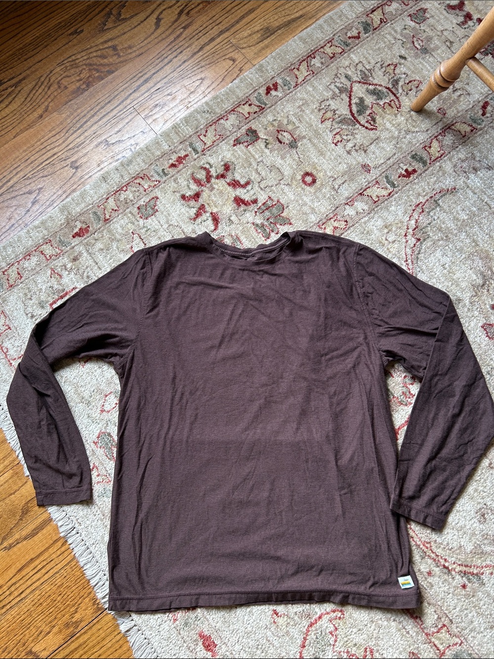 Vuori Men's Brown Long-Sleeve Crew Neck Shirt